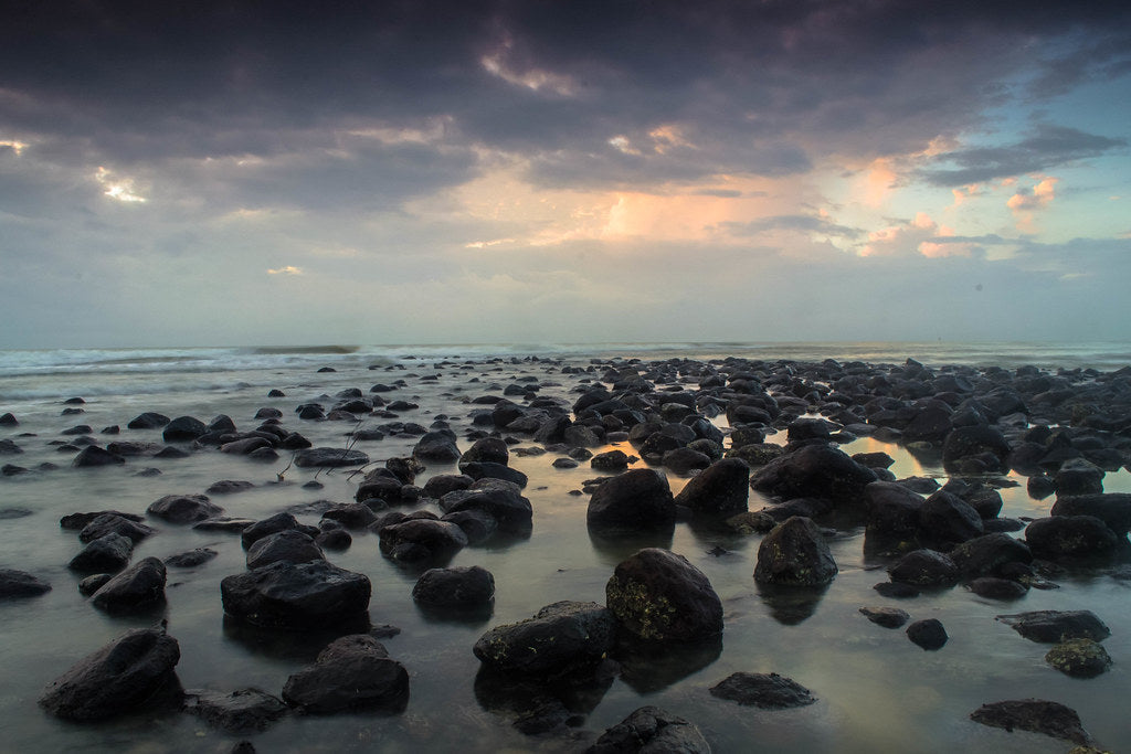 Pantai Batu Hitam