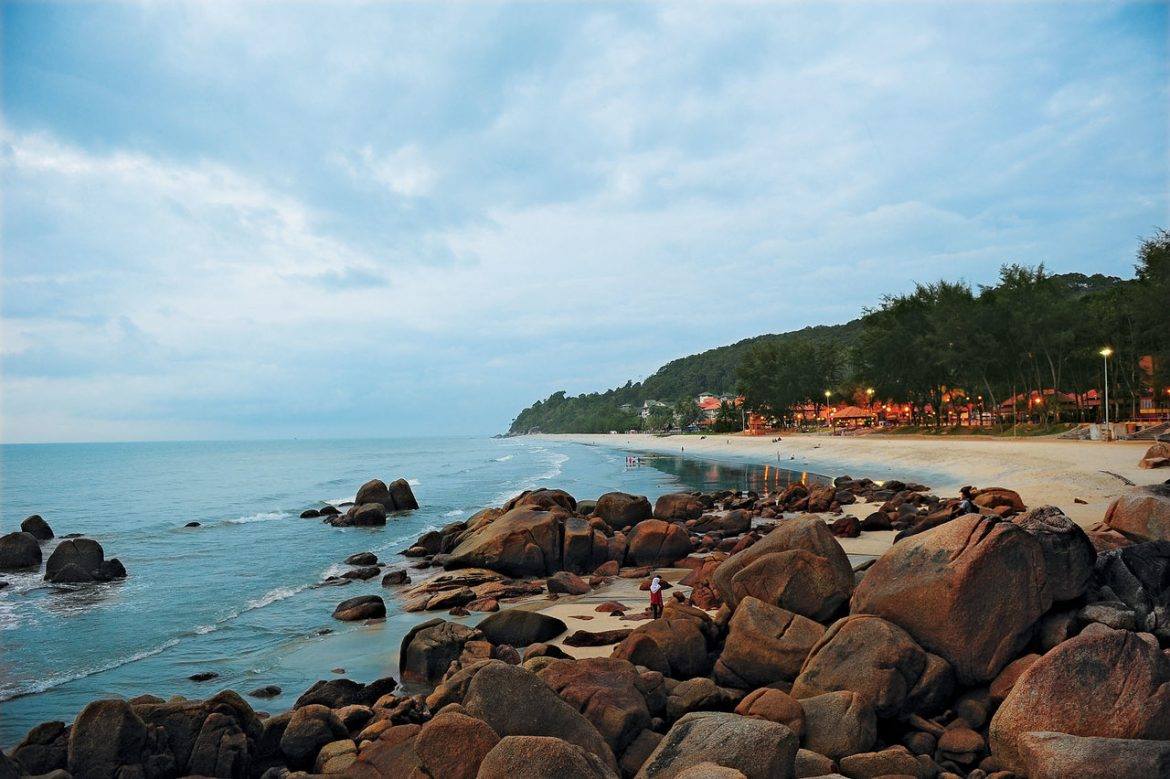 Teluk Chempedak – LeverageHotel